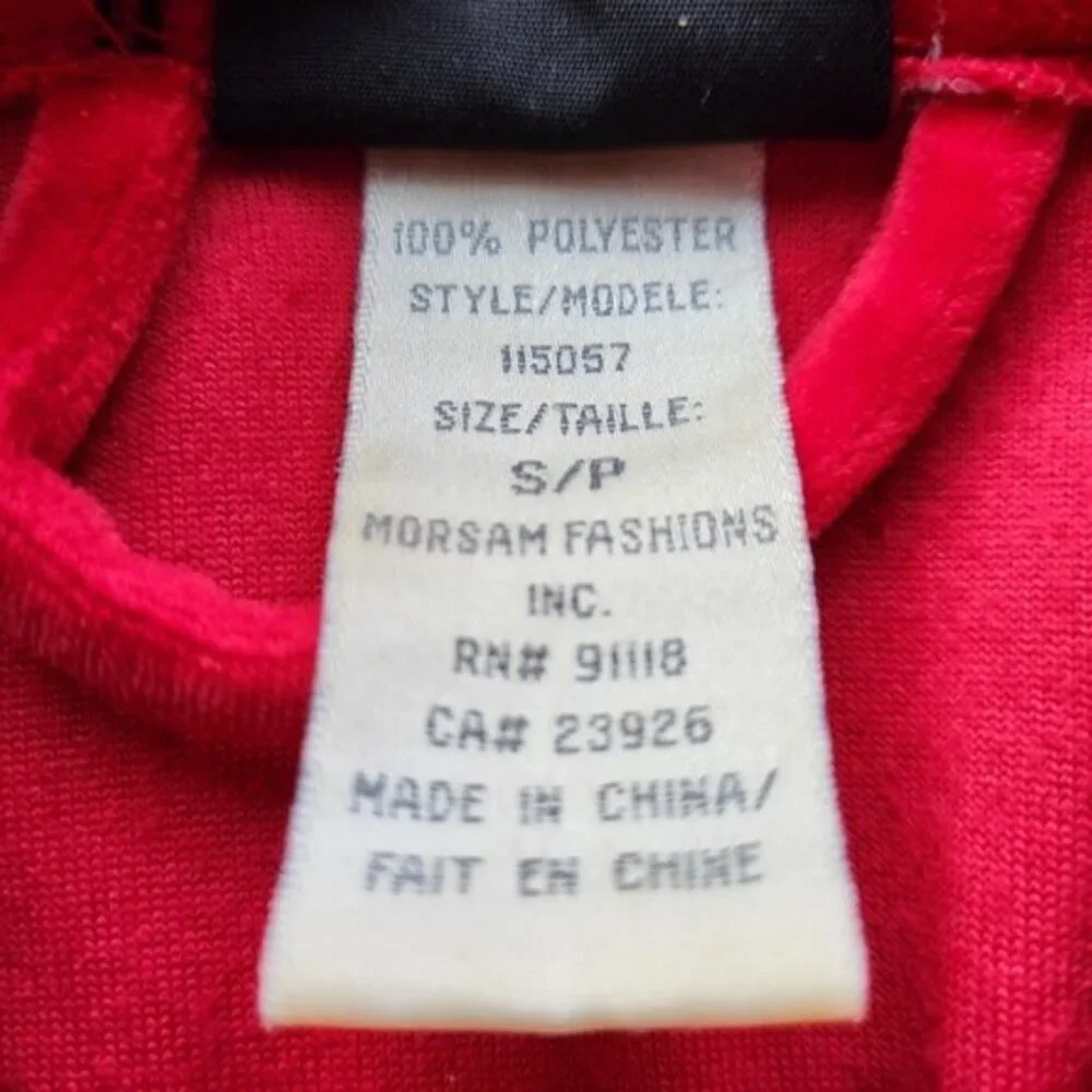 Vintage 90's Velvet Red House coat Size Small - Picture 16 of 16